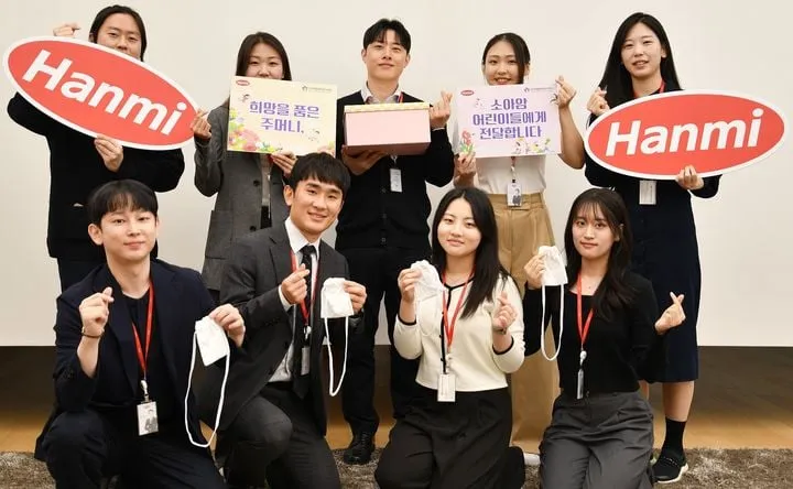 ESG 확산 이끄는 한미그룹…바이오 업계 사회책임 전략→지속 가능성 분석