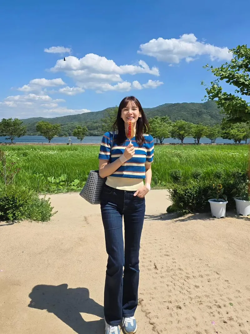 “날씨 너무 좋다”…정가은, 맑은 미소로 초여름 산책→힐링 가득 인증 / 배우 정가은 인스타그램