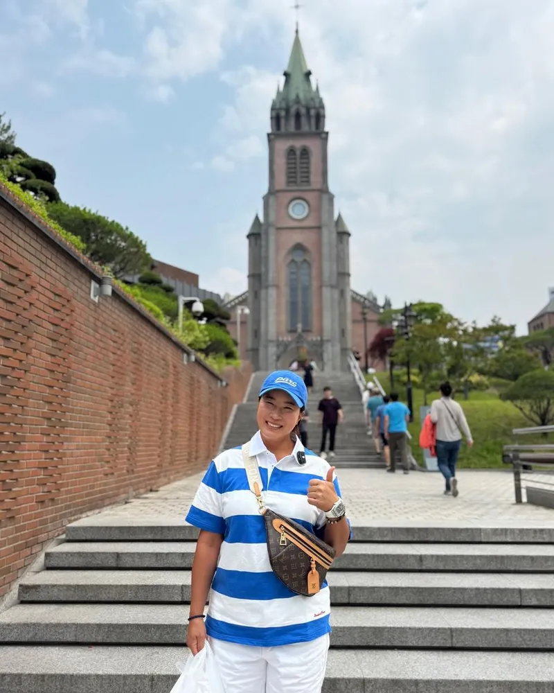 “마치 외국인 관광객 된 듯”…박세리, 설렘 가득 명동→초여름 미소 / 전 골프선수 박세리 인스타그램