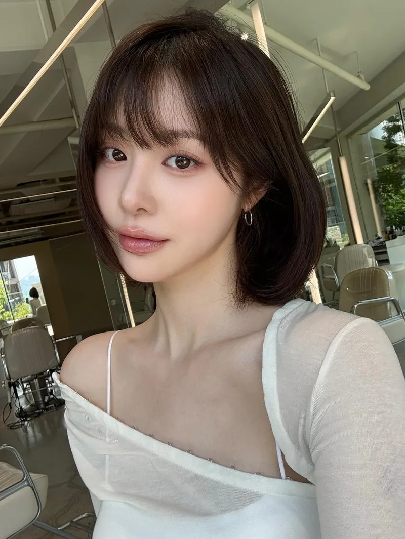“기부니를저놘시쿄”…백송민, 맑은 시선→초여름 감성 셀카 / 모델 백송민 인스타그램