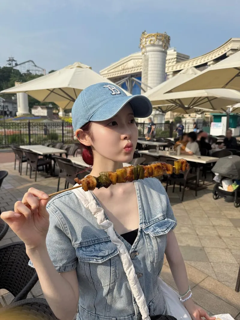 “환상의 나라”…시은, 여름 햇살 아래→설렘 가득한 오후 / 스테이씨 시은 인스타그램