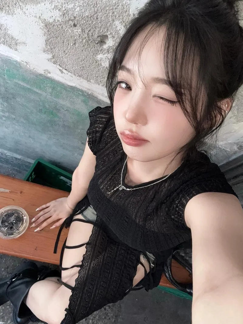 “요즘임니다”…노지선, 도발적 눈빛→여름밤 시선 압도 / 걸그룹 프로미스나인 노지선 인스타그램