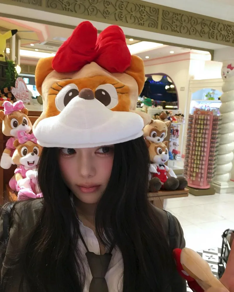 “롯데월드 진짜 얼마만이지”…김선우, 동심 가득한 일상→귀여움 폭발 / 인플루언서 김선우 인스타그램