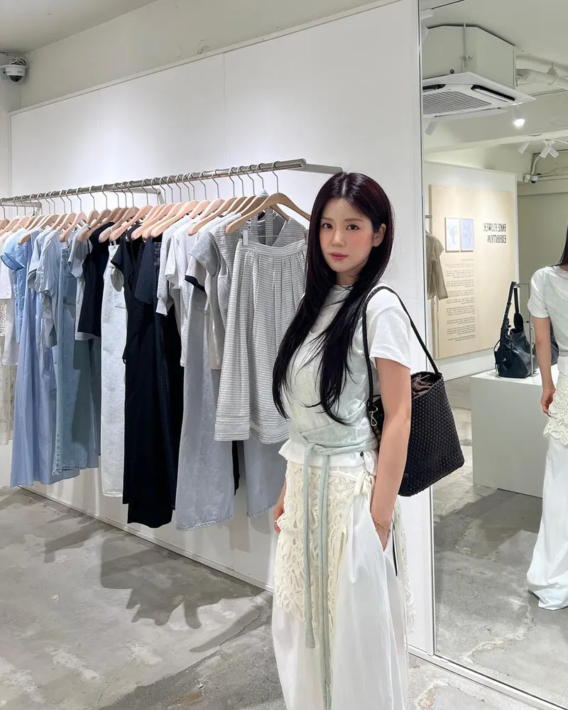 “싱그러움으로 가득찬”…박초롱, 초여름 감성→화이트룩 청순미 / 걸그룹 에이핑크 박초롱 인스타그램