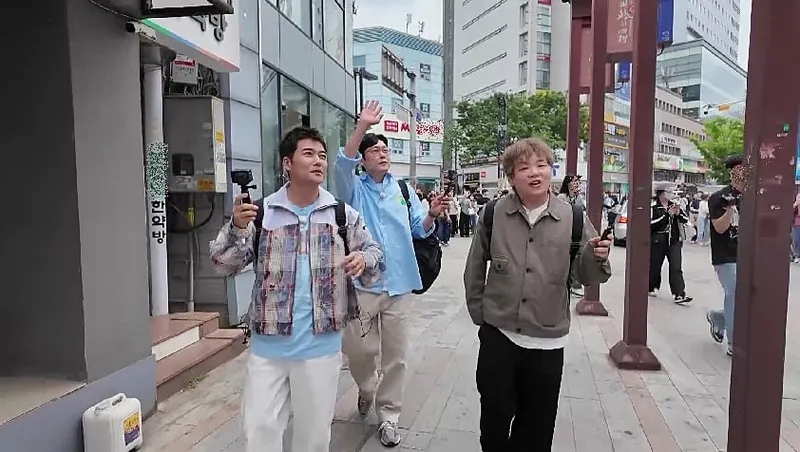 “의심 가득한 첫 만남”…박병은·전현무, ‘전현무계획2’ 대구 치킨→뜻밖 환상 케미 / MBN·채널S ‘전현무계획2’