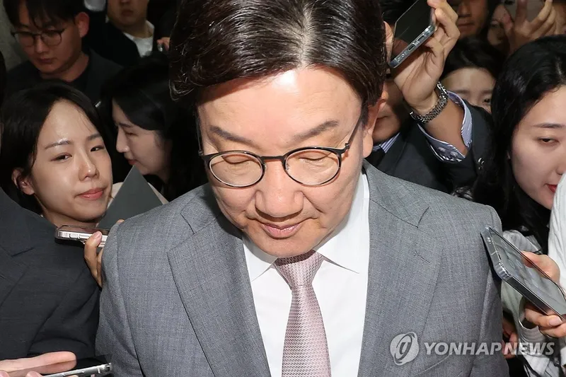 권성동, 대선패배에 무거운 결단…국민의힘, 책임론 속 리더십 변화→보수 재건 여정 고조