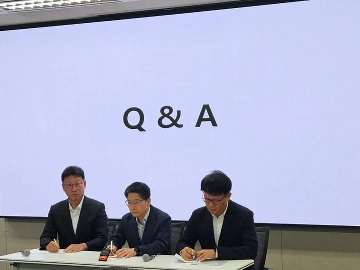 SK텔레콤, 유심 교체 속도전