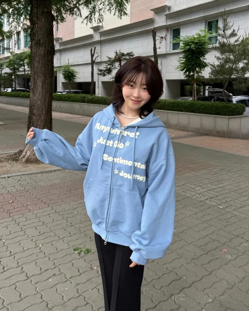 “청량한 오후가 머물렀다”…서혜원, 산책길 위로 미소→초여름 감성 폭발 / 배우 서혜원 인스타그램