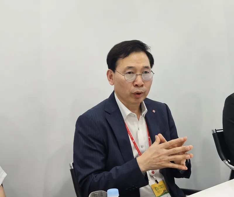 전기차 충전 플랫폼 혁신”…이브이시스, 글로벌 확장 본격화→시장 지형 재편