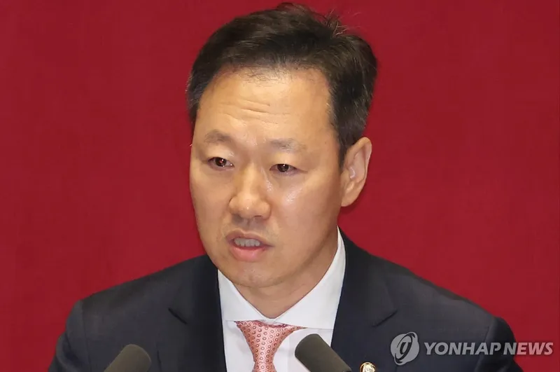 국민의힘 박수민, 계엄 반성문 낭독”…재창당 목소리 커져→정계 파장 확산