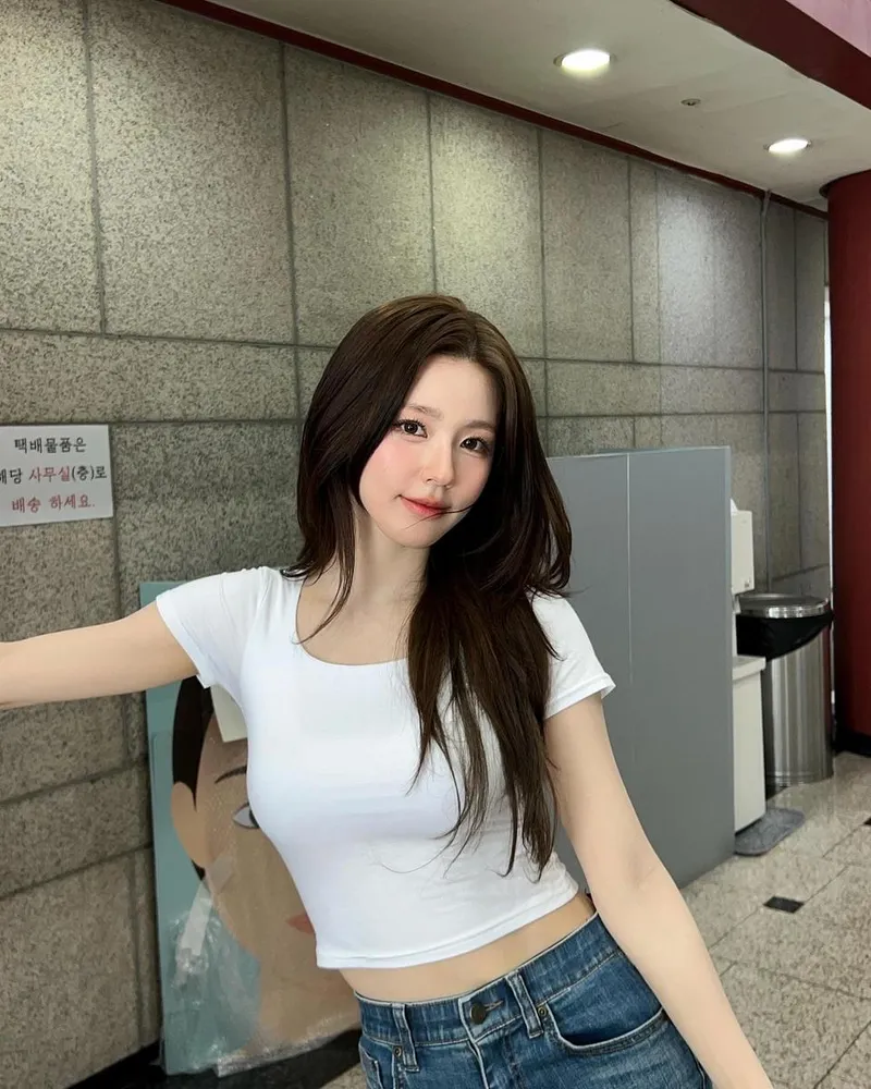 “막방부터 가보까아”…미연, 청초한 미소→여름 감성 폭발 / 걸그룹 아이들 미연 인스타그램