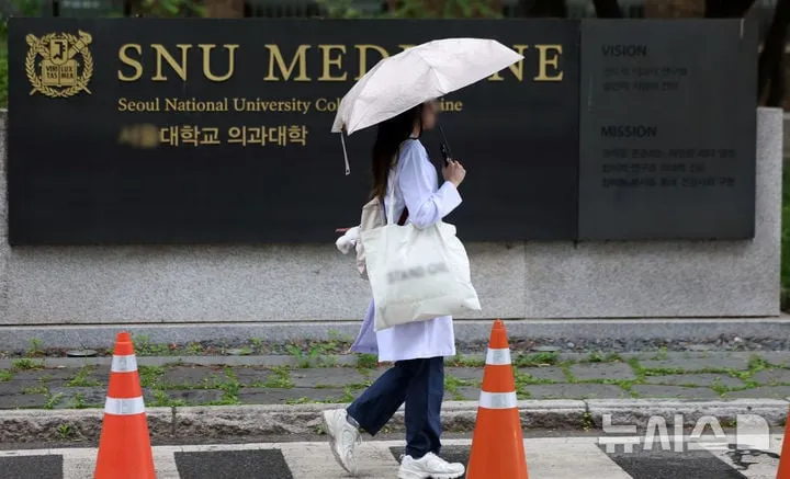 복지·교육·국방부 삼두마차…의정갈등 해법에 정부 역량 집중→장기적 신뢰 기반 모색