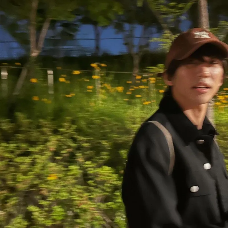 “웨더 joum”…이승윤, 밤공기 속 산책→감성 무드 화제 / 가수 이승윤 인스타그램