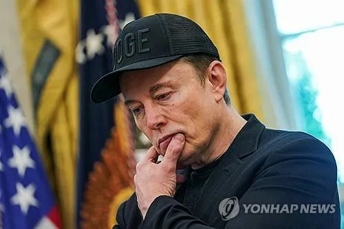 ‘테슬라’ 주가 14% 급락…트럼프·머스크 갈등에 시가총액 206조 원 증발