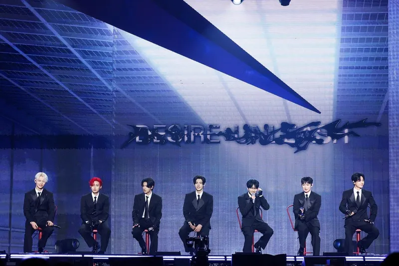 “터질 듯한 욕망의 무대”…엔하이픈, ‘DESIRE : UNLEASH’로 글로벌 팬심→첫날부터 열기 폭발