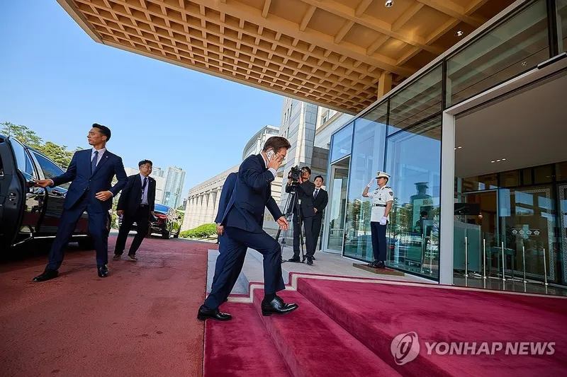 이재명 대통령 첫 현충일 추념식…”숭고한 희생 기억→국민통합 향한 메시지 울려”