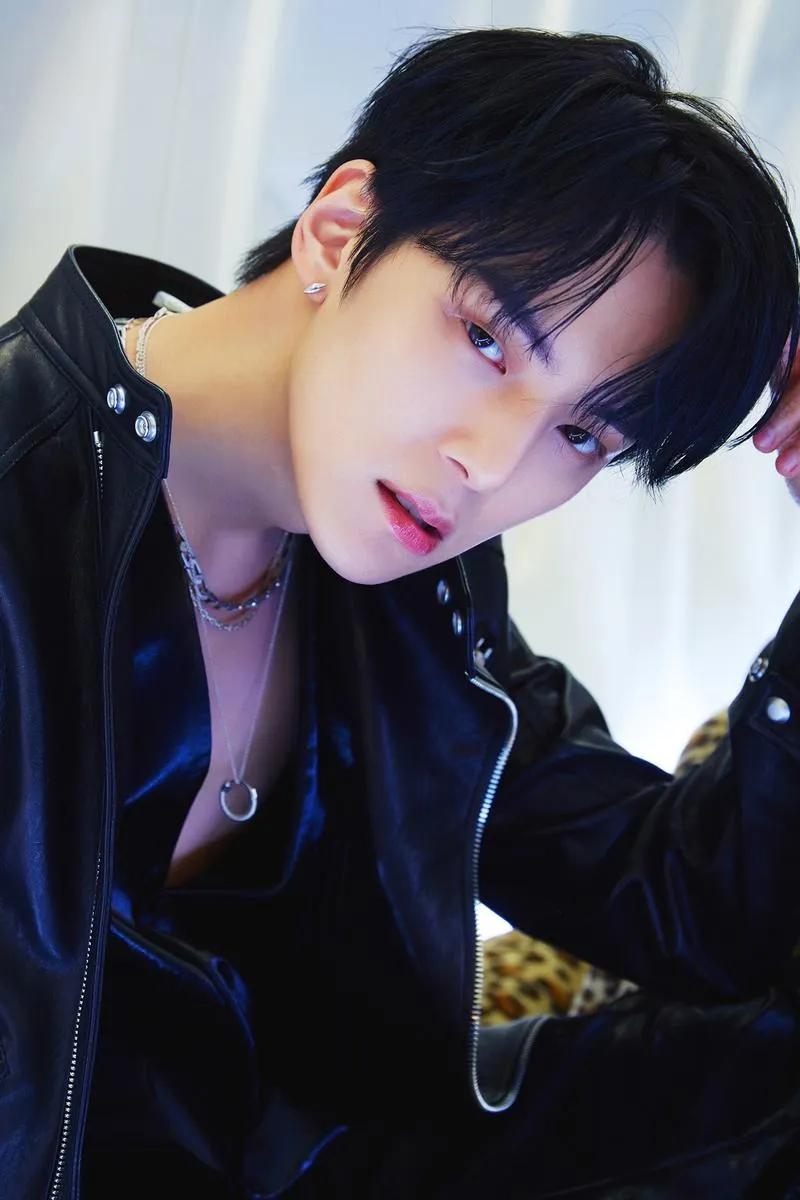 “새로운 시작에 설렘”…몬스타엑스 민혁, ‘주간아이돌’ MC 데뷔→예능감 기대 / 스타쉽엔터테인먼트