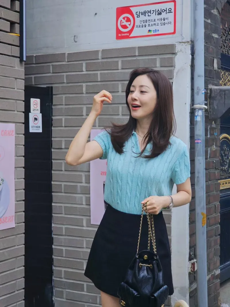 “사장님 빨리오세요”…오나라, 여유로운 여름날→수박주스 기다림 / 배우 오나라 인스타그램