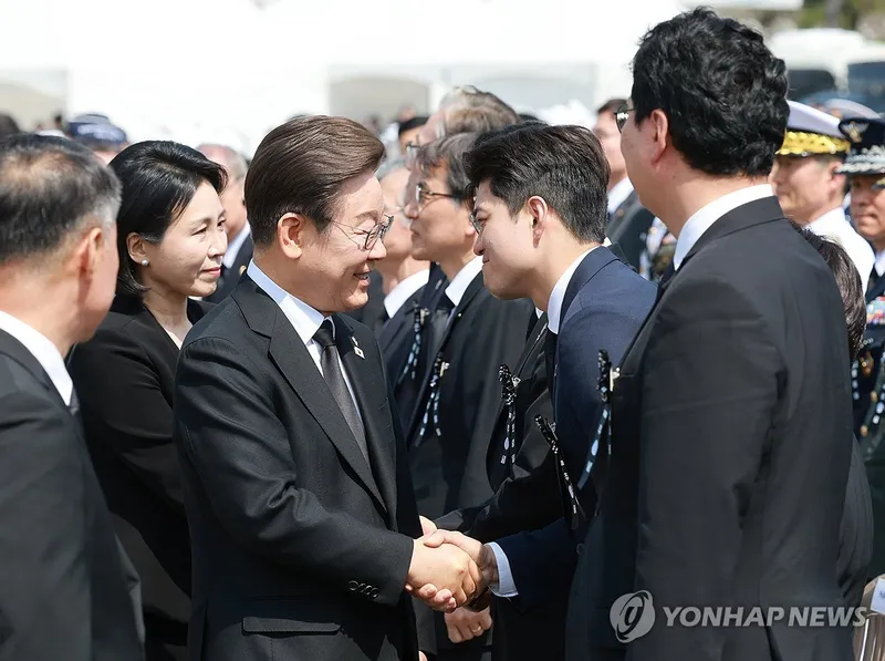 “김용태 ‘중단 없는 개혁 의지’…비상대책위원장, 사퇴론 속 소명 강조→국민의힘 혁신 논란 확산”