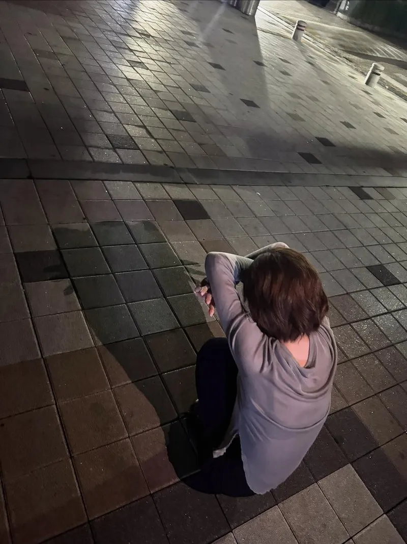 “순간들을 모아두고”…웬디, 밤하늘 아래→쓸쓸함과 여운의 표정 / 걸그룹 레드벨벳 웬디 손승완 인스타그램