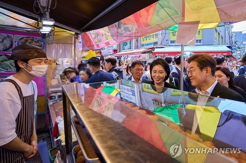 이재명 대통령, 남성시장 민생 침투로 현장 울림