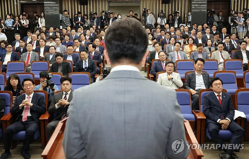국민의힘 내부 분열 격화”…지도체제 혼선 속 친한계·권성동 설전→당 혁신 동력 흔들