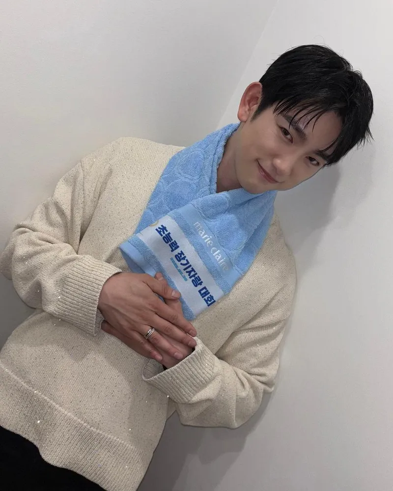 “맑은 미소 위로 스미는 온기”…진영, 여름 밤 → 포근한 설렘 복귀 / 그룹 갓세븐 진영 인스타그램