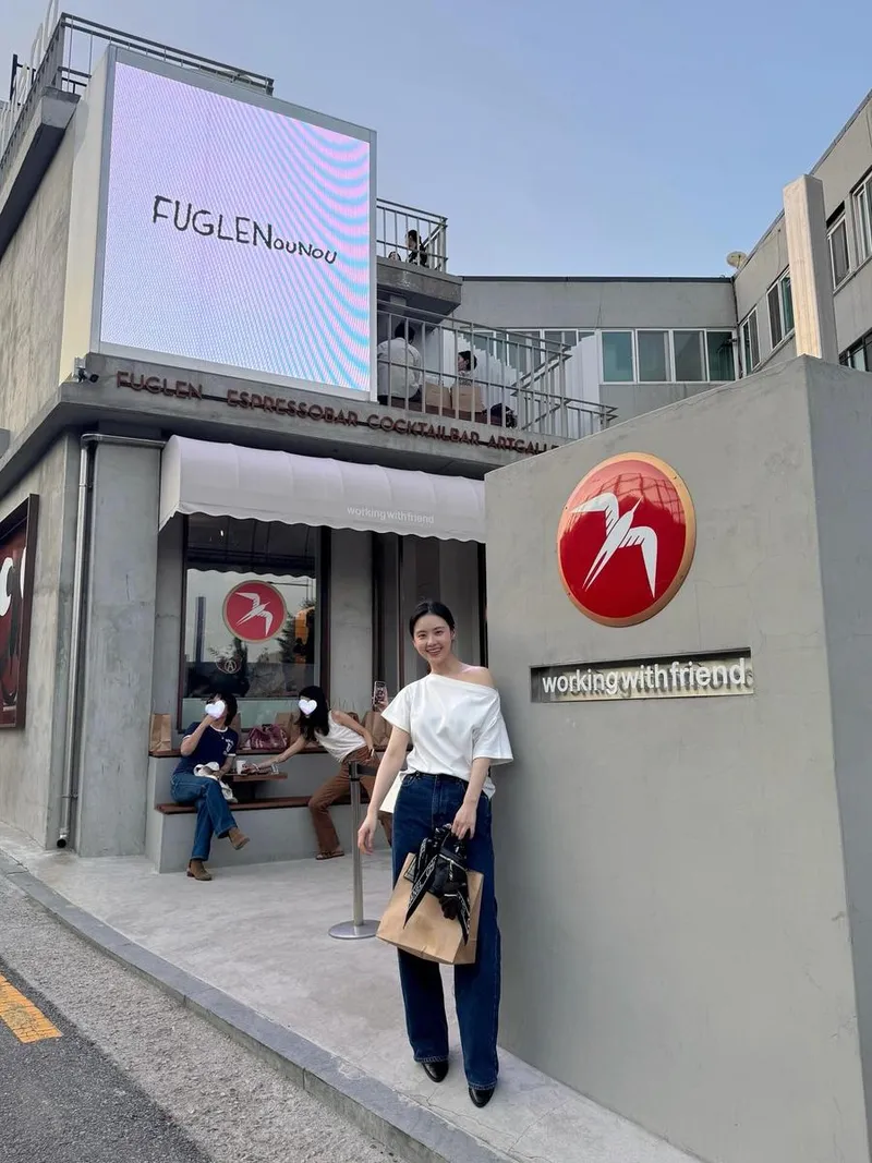 “조용히 스며드는 순간”…서윤아, 초여름 감성→빛나는 일상 포착 / 배우 서윤아 인스타그램