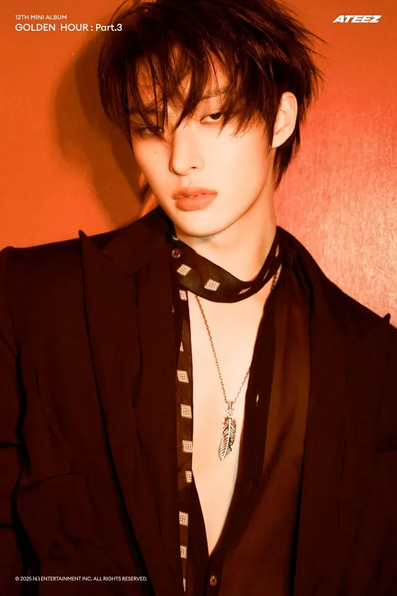 “붉은 조명 아래 시선 압도”…에이티즈(ATEEZ), ‘골든 아워 : 파트3’ 완결 포토→팬 기대감 폭발 / KQ엔터테인먼트