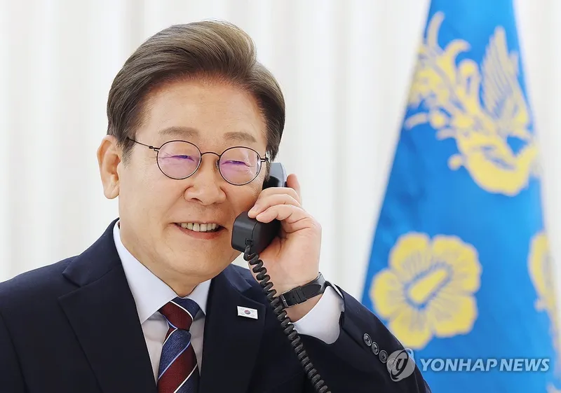 "韓美관계 새 출발"…이재명 대통령·트럼프, 관세협상 조기타결 의지 확인→골프 라운딩까지 약속 / 연합뉴스