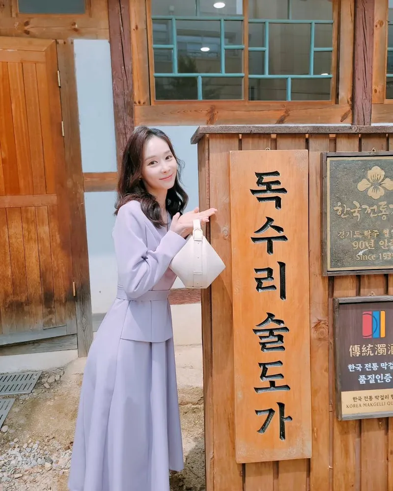“오늘 저녁 8시 많은 시청 부탁드려요”…한수연, 수수한 미소→초여름 기운 담은 인증 / 배우 한수연 인스타그램