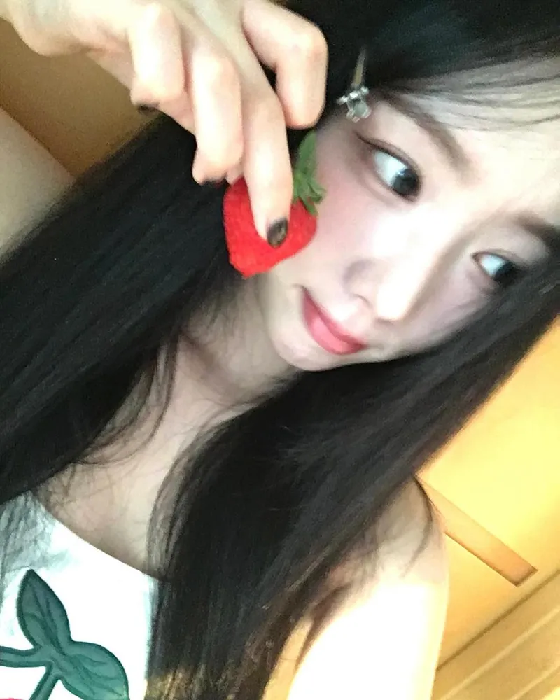 “과일처럼 상큼한 여름”…클라씨 혜주, 설렘 속 일상→청량한 싱그러움 / 걸그룹 클라씨 혜주 인스타그램
