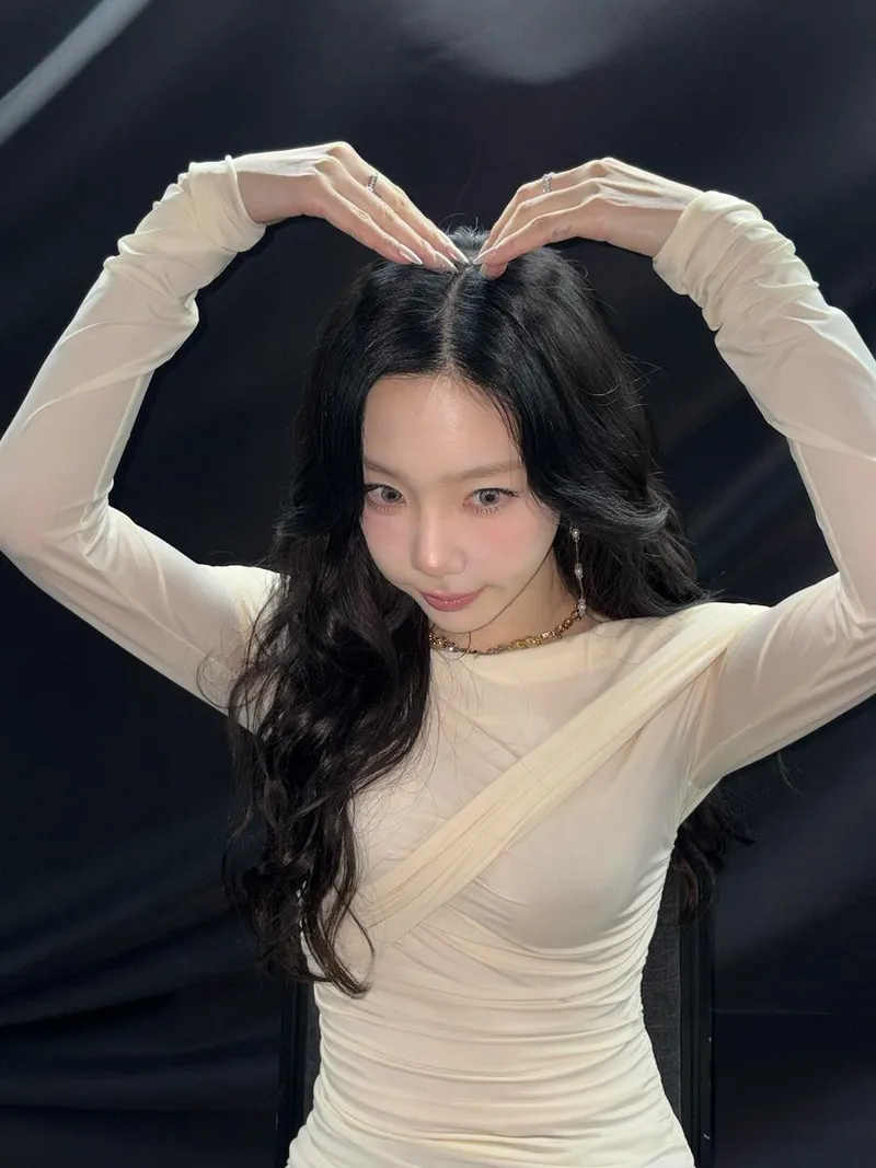 “고맙습니다 사랑합니다”…태연, 무대 뒤 여운→따스한 미소 다시 / 걸그룹 소녀시대 태연 인스타그램