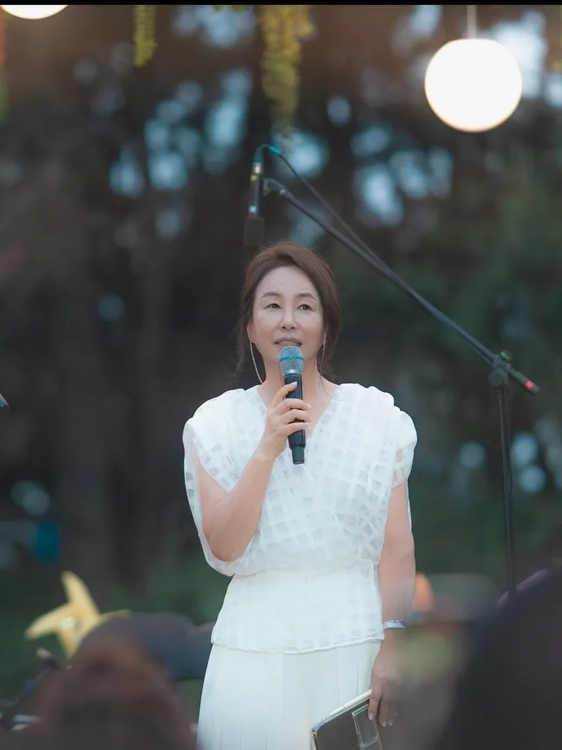 “환경사랑 노래하고 싶었죠”…김미숙, 초여름의 무대→따스한 감사 전율 / 배우 김미숙 인스타그램