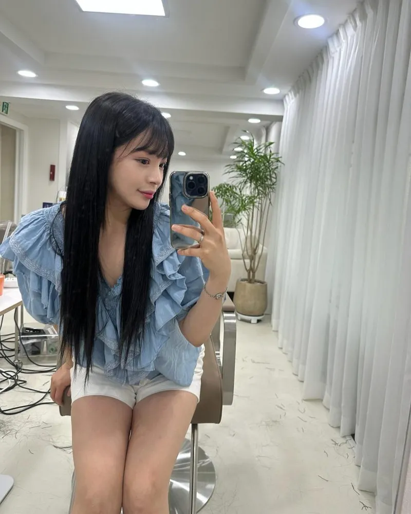 “다시 긴머리 찰랑찰랑”…영숙, 여름을 밝히는 변신→헤어스타일링의 즐거움 / 나는 솔로 25기 영숙 인스타그램