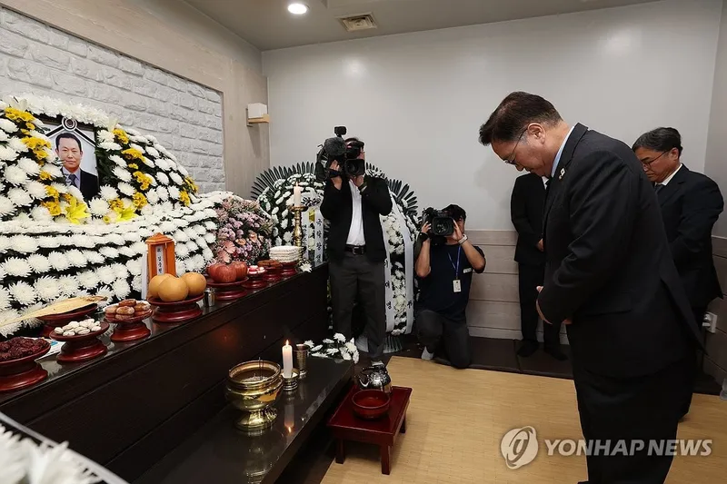 우원식 국회의장, 김충현 사망 현장서 각성
