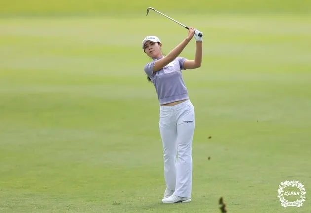 “와이어 투 와이어 우승”…이가영, KLPGA 셀트리온 퀸즈 마스터즈 연장 접전→통산 3승 달성 / 연합뉴스