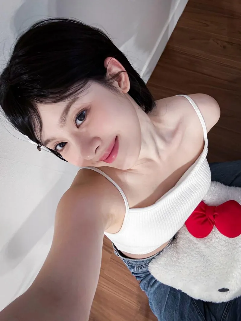 “단발하고 싶은데 고민돼”…주하늘, 여름 초입→변신 갈망 표정 / 하트페어링 출연자 모델 주하늘 인스타그램