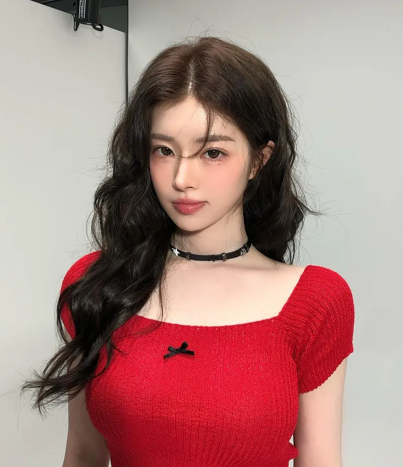 “이루케 조명 같은 순간”…유혜원, 뜨거운 여름밤→빛나는 변신 / 커플팰리스2 출연자 모델 유혜원 인스타그램