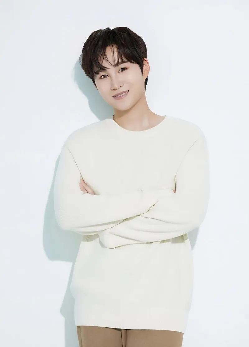 김희재, 팬클럽 ‘희랑별’ 생일 맞아 2,438만 원 기부→누적 1억 7천만 원 "따스한 마음 별처럼 퍼졌다"