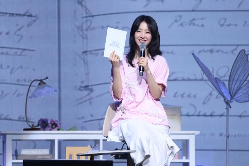 “진심 고백한 밤”…박보영, 7년 만의 ‘보영책방’→팬들 눈시울 적셨다 / BH엔터테인먼트