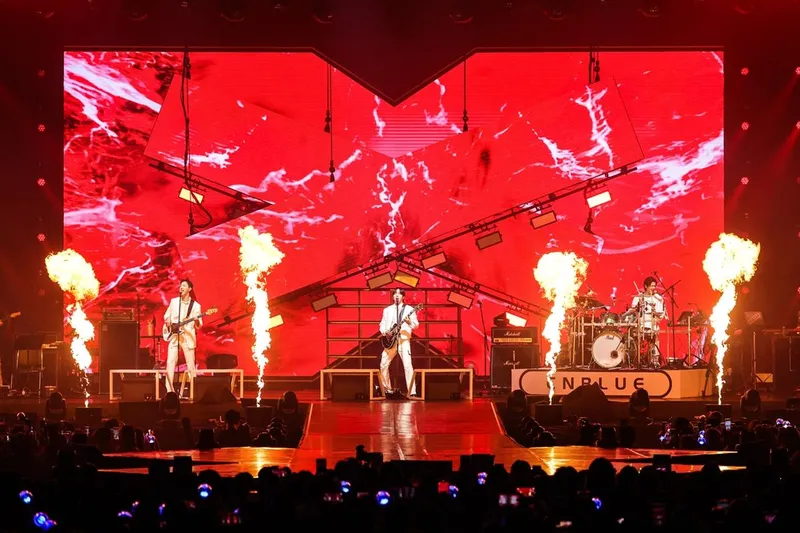 “뜨거운 환호속 진심 관객을 물들였다”…씨엔블루, ‘VOYAGE into X’ 투어 완주→전세계 팬 열광 / FNC엔터테인먼트
