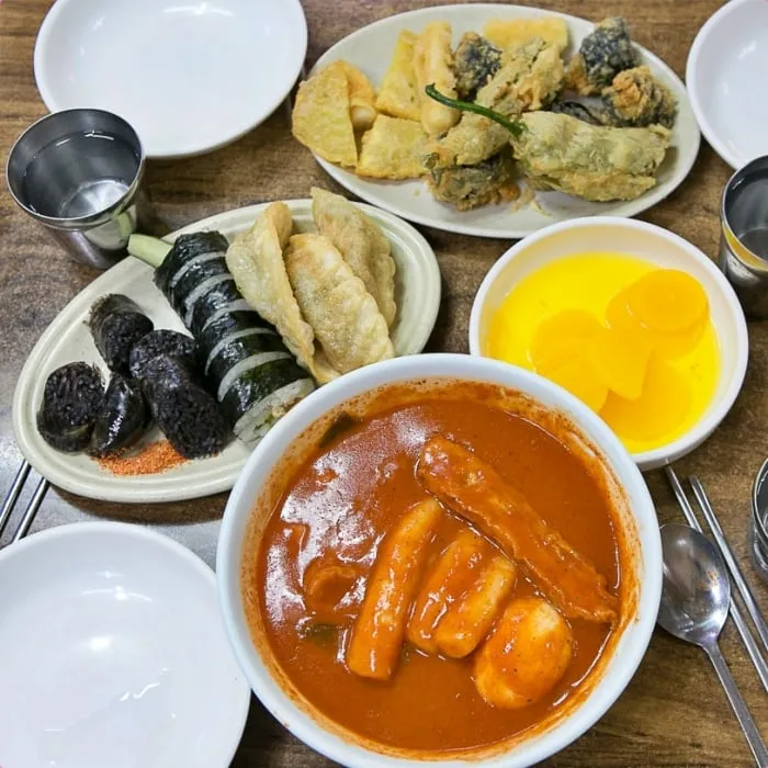매일아침 제주 동문시장 은갈치조림→김떡순 분식, 이승윤 미식 여행 서정에 물들다