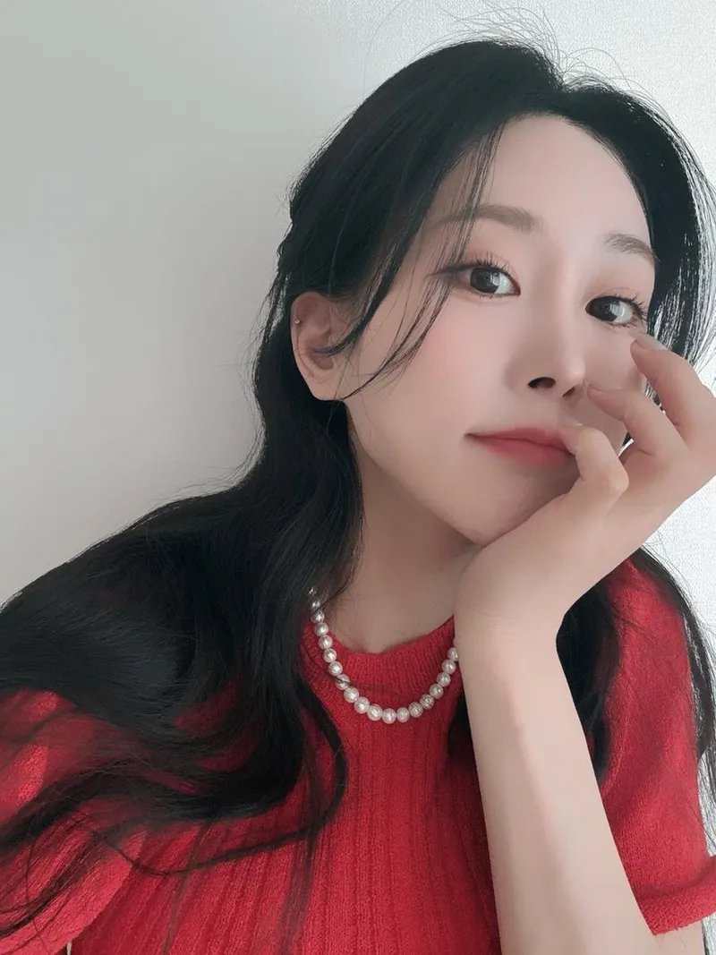 “8시50분에 만나요”…김의영, 단정한 설렘→아침빛 셀카 / 가수 김의영 인스타그램