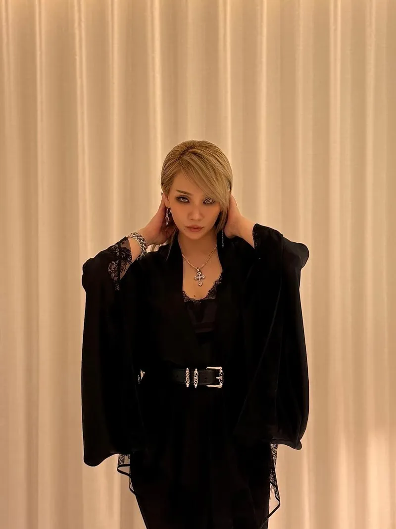 “차갑고 강렬했던 순간”…CL, 블랙 카리스마→시선 압도 / 걸그룹 2NE1 CL 인스타그램