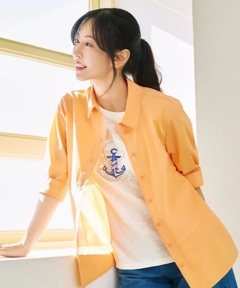 “입는 순간, 시원한 하루의 시작”…김소연, 청량한 미소→한여름 무드 완성 / 배우 김소연 인스타그램