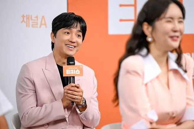 “문제 거래 인정”…조정식, ‘티처스’ 스타강사→의혹 직면