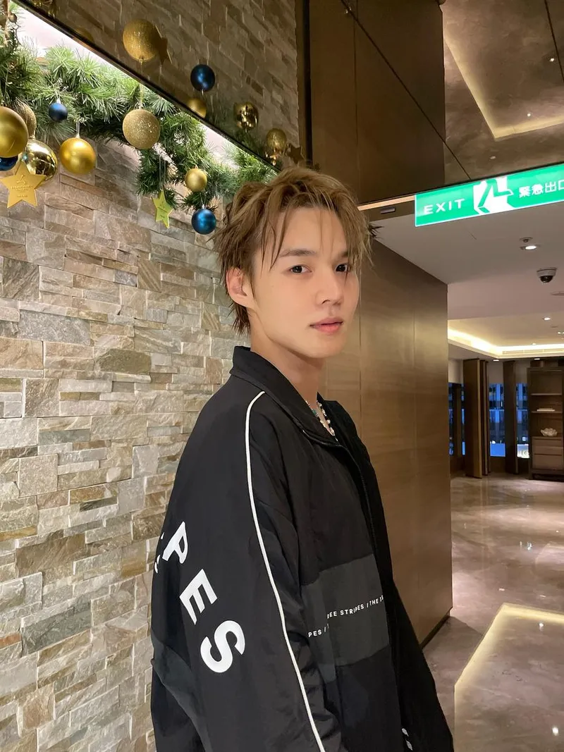 “swim swim swim”…임세준, 젖은 머리로 남긴 여운→도시 감성 폭발 / 가수 임세준 인스타그램