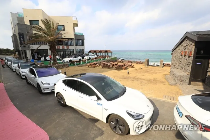 전기차 전환 속도 조정…제주도, 2035년 40% 목표→시장 반영