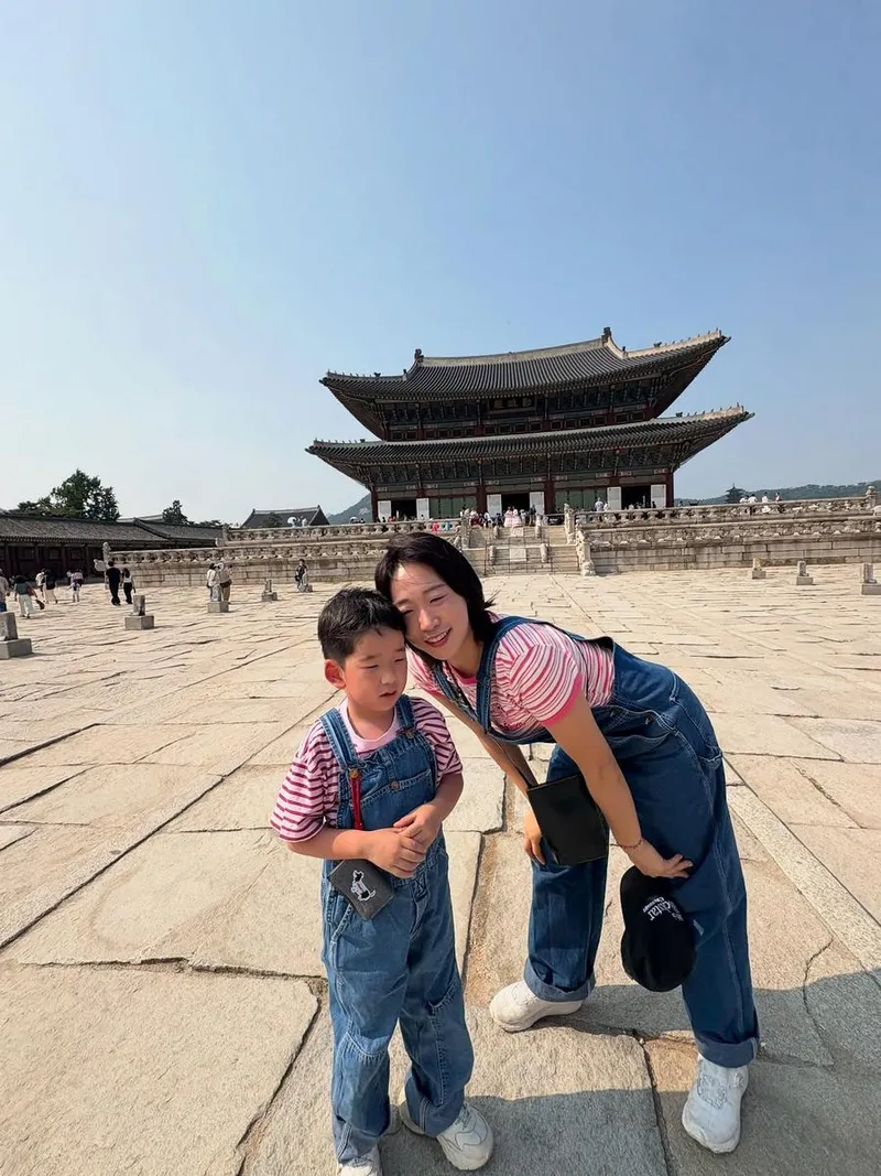 “싱그러운 햇살 머문 하루”…이미도, 아들과의 나들이→초여름 추억 가득 / 배우 이미도 인스타그램